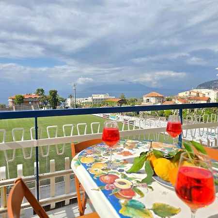 Residenza Le Sirene City Center Sorrento Exterior photo
