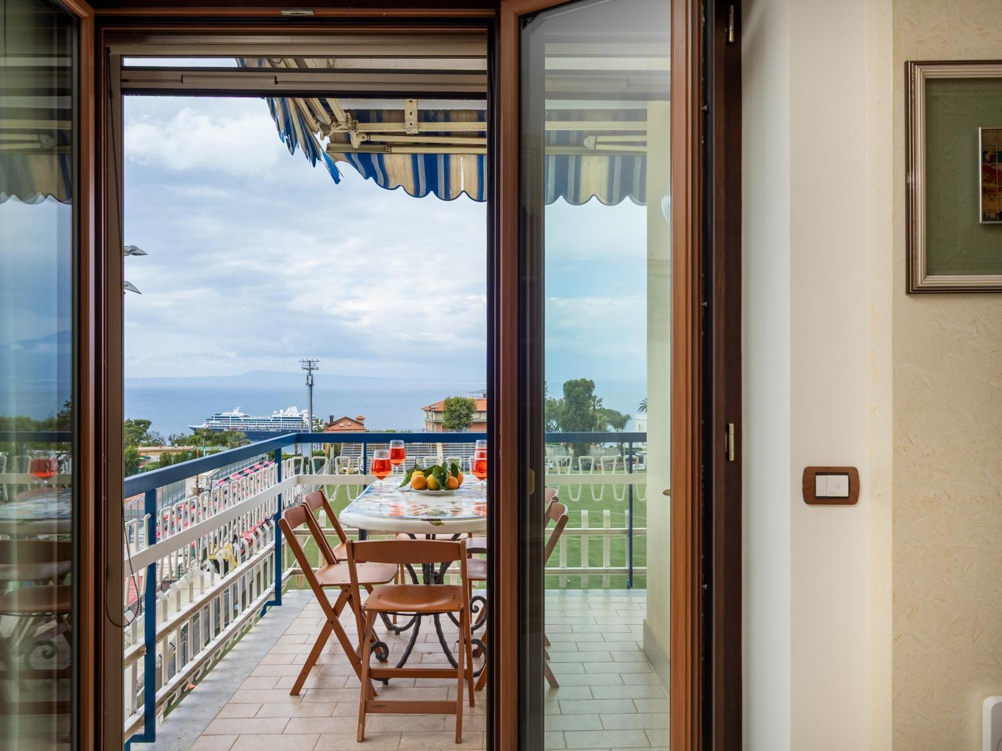 Residenza Le Sirene City Center Sorrento Exterior photo
