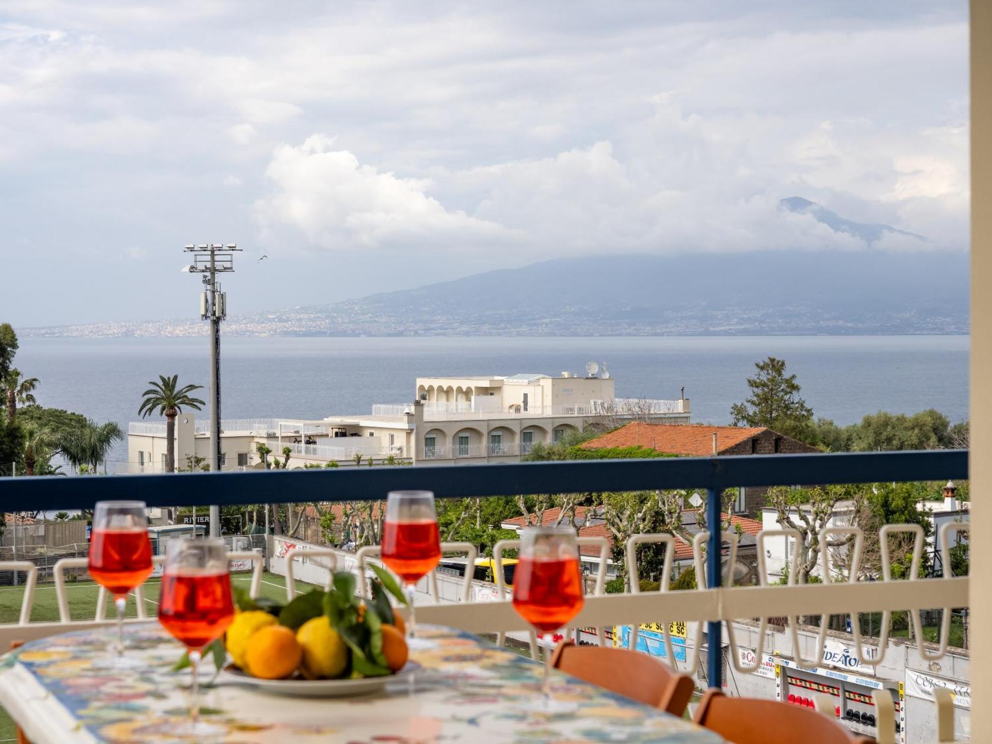 Residenza Le Sirene City Center Sorrento Exterior photo